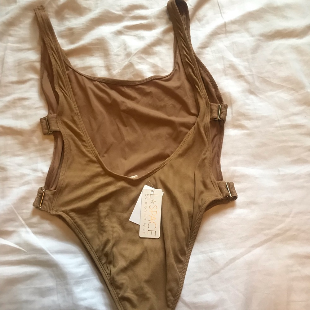 L*Space Camel Ribbed One Piece Swimsuit Size 10/L - Picture 6 of 8